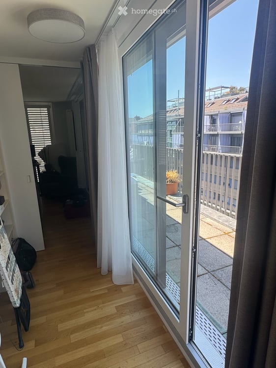 Bright 3.5-Room Apartment with Terrace in Prime Zürich 8008 Location 12