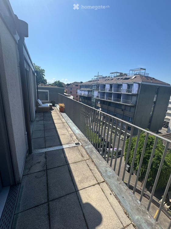 Bright 3.5-Room Apartment with Terrace in Prime Zürich 8008 Location 13