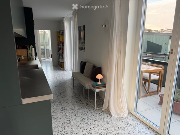 Helle 3½-Zimmer-Attikawohnung mit drei Balkonen und Weitsicht 4