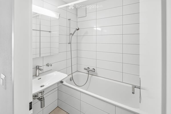 An sonniger Toplage direkt am Waldrand eine 3.5-Zimmerwohnung zu vermieten 7