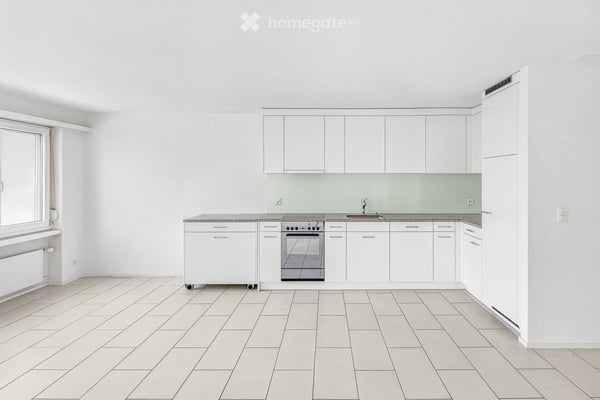 An sonniger Toplage direkt am Waldrand eine 3.5-Zimmerwohnung zu vermieten 4