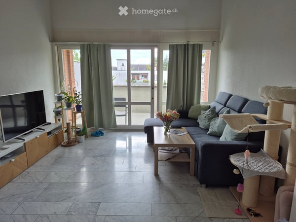 Charmante 3.5-Zimmer-Maisonettewohnung mit 3 Balkonen in Spreitenbach