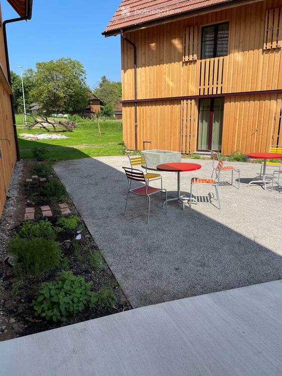 Modern wohnen im Grünen – helle 3.5-Zimmer-Dachwohnung mit Terrasse 9