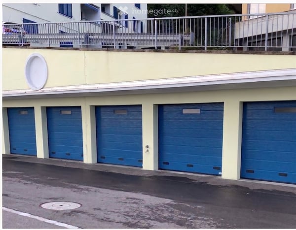 Single garage in Bäch SZ