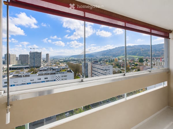 LICHTDURCHFLUTETE 4.5-ZIMMER-WOHNUNG MIT WEITSICHT