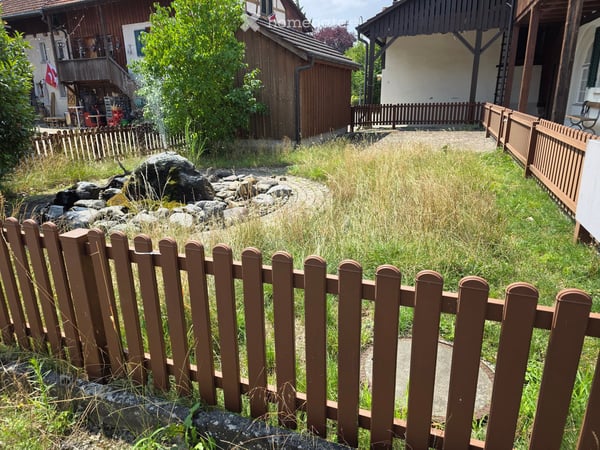 Traumhafte 4.5-Zimmer Wohnung mit Garten und Balkon in Dachsen 9