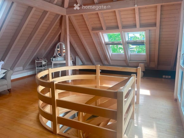 Freistehendes 5.5 Zimmer-Einfamilienhaus an sehr ruhiger, zentraler Lage 9