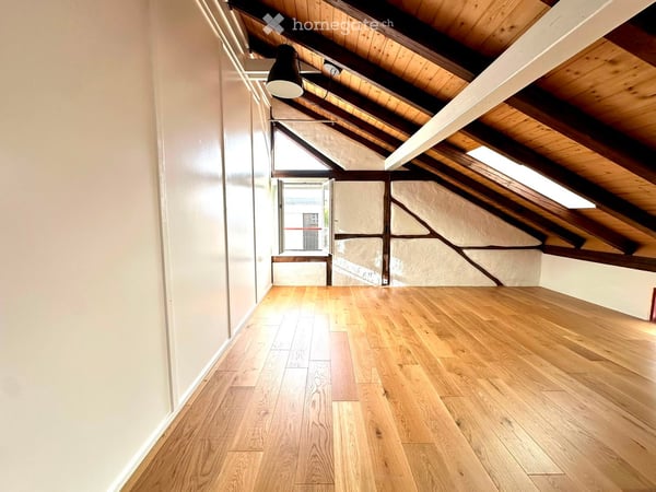 Renovierte Dachwohnung nähe Stäfa Rebberg Lattenberg 8