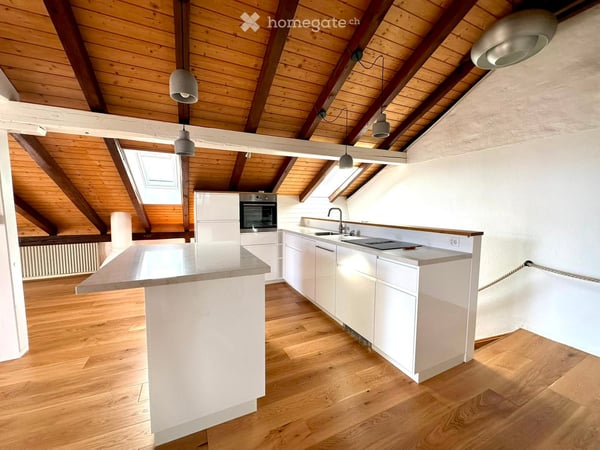 Renovierte Dachwohnung nähe Stäfa Rebberg Lattenberg 6