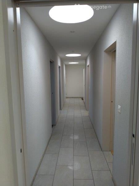 Charmante 4.5-Zimmer-Attikawohnung in Würenlos – Modern, ruhig, ausgestattet im Eigentumsstandard 13