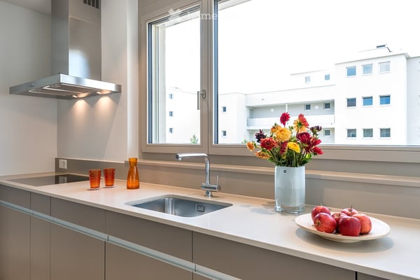 Moderne 3.5-Zimmer-Wohnung mit Balkon im 1. OG 4