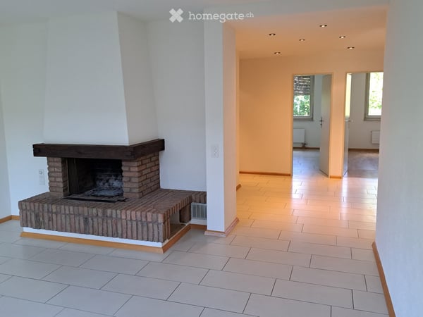 Geräumige 4.5-Zimmer-Wohnung mit Balkon in Liestal – sofort verfügbar! 2