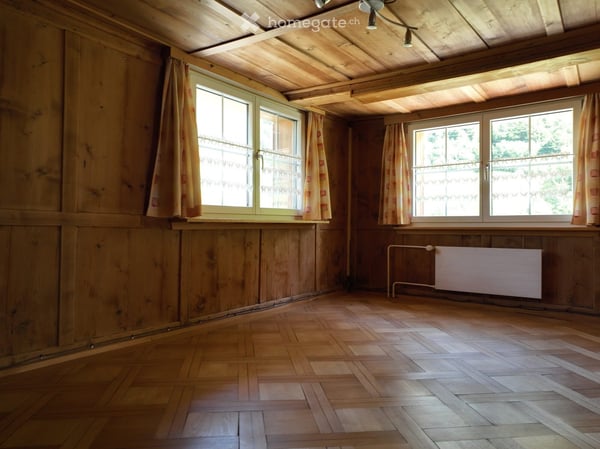 Charmantes 6.5-Zimmer-Einfamilienhaus in Linthal, ehemaliges Restaurant mit langer Geschichte 8