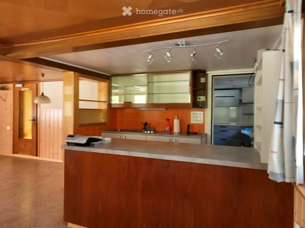 Charmantes 6.5-Zimmer-Einfamilienhaus in Linthal, ehemaliges Restaurant mit langer Geschichte 6