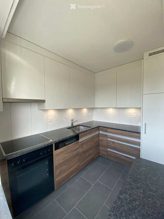 Erstbezug: Neue 5.5 Zimmer Maisonette-Wohnung mit unverbaubarer Aussicht 6