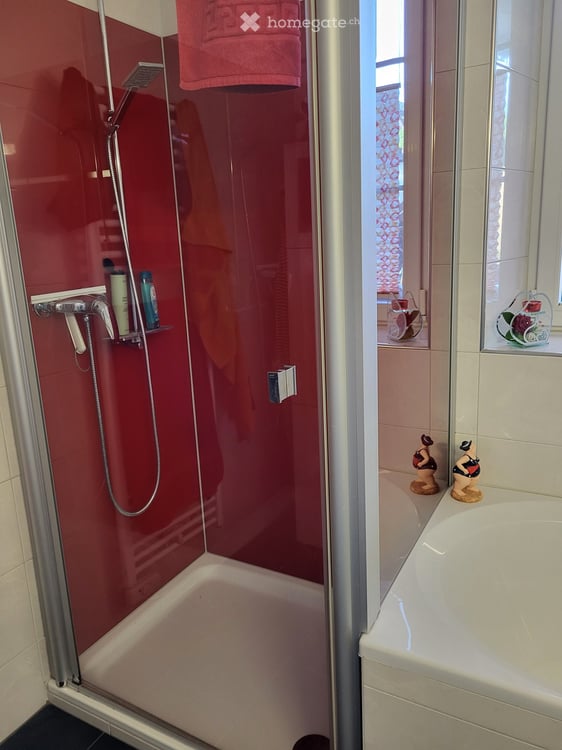 Charmante 3.5-Zimmer-Wohnung mit Balkon und mit Zugang in den Garten in Lengnau AG 8
