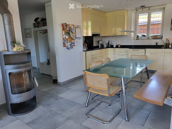 Charmante 3.5-Zimmer-Wohnung mit Balkon und mit Zugang in den Garten in Lengnau AG 5