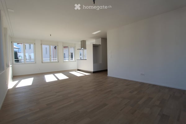 Moderne 2.5-Zimmer-Wohnung in Waldkirch mit Balkon und Garage 4