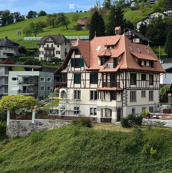 1.5-Zimmer-Liebhaberwohnung (130 m2) mit See- und Bergpanorama 2