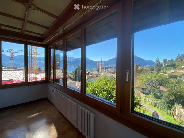 2.5-Zimmer-Liebhaberwohnung (130 m2) mit See- und Bergpanorama 3