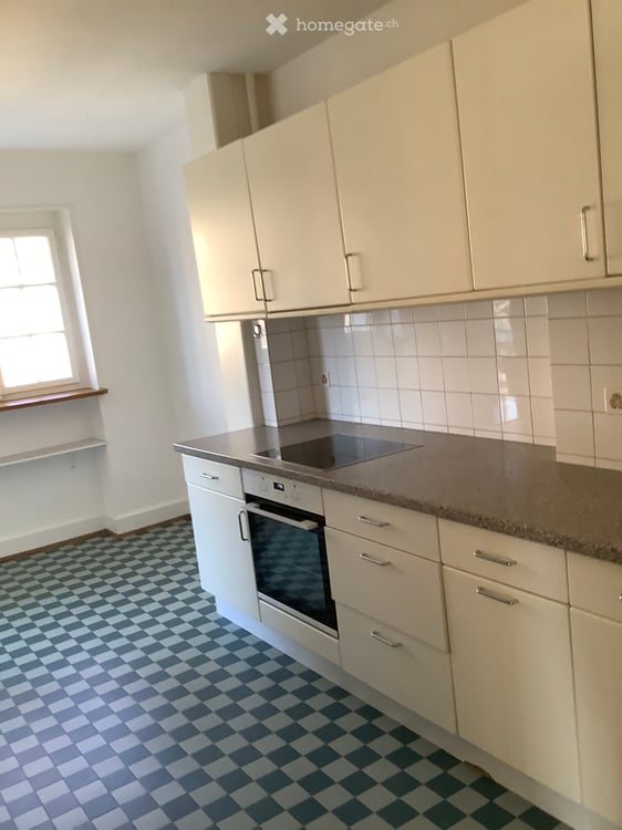 Geräumige 5.5-Zimmer-Wohnung am Morgartenring in Basel 5
