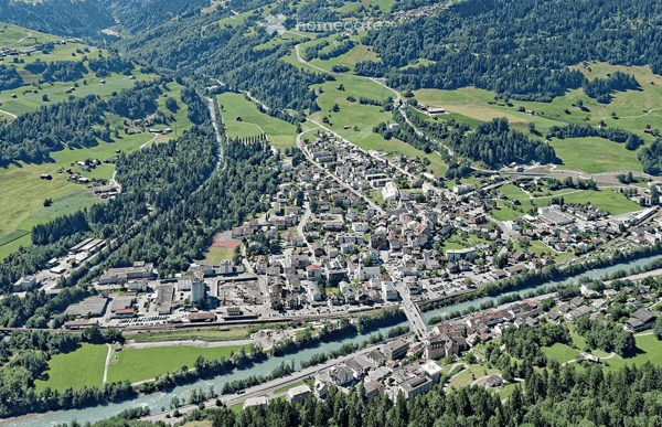Attraktives, voll erschlossenes Bauland am Sonnenhang von Ilanz – 2'069 m²/450.-- mit Projekt 2