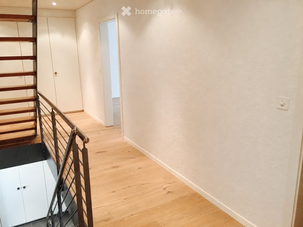Charmantes 5-Zimmer-Reihenhaus mit Dachterrasse und Doppelgarage in Wilchingen 9