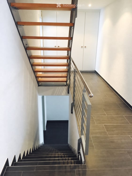 Charmantes 5-Zimmer-Reihenhaus mit Dachterrasse und Doppelgarage in Wilchingen 8