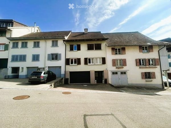 Charmantes 5-Zimmer-Reihenhaus mit Dachterrasse und Doppelgarage in Wilchingen