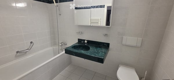Appartement traversant de 84 m2 avec balcon, vue panoramique, calme, proche centre ville 7