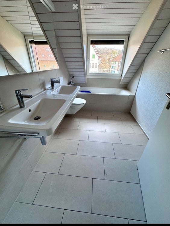 Grosszügige 4.5-Zimmer-Maisonette-Wohnung in Bachenbülach 8