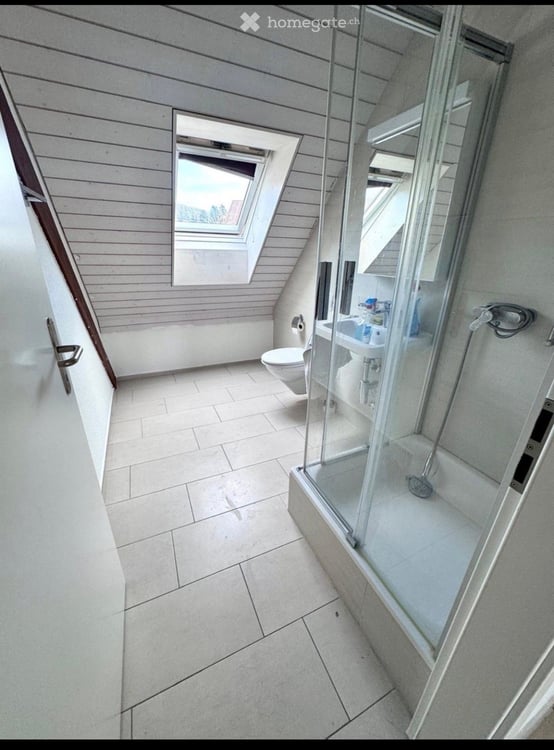 Grosszügige 4.5-Zimmer-Maisonette-Wohnung in Bachenbülach 7