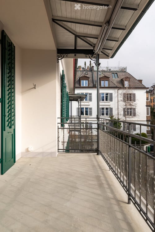 Sanierte 3.5 Zi. Jugendstil Wohnung mit Charme an ruhiger Lage 9
