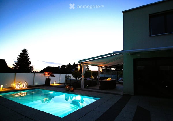 Familienparadies: 7,5 Zimmer-Einfamilienhaus mit beheiztem Pool, Garten und Photovoltaik 5