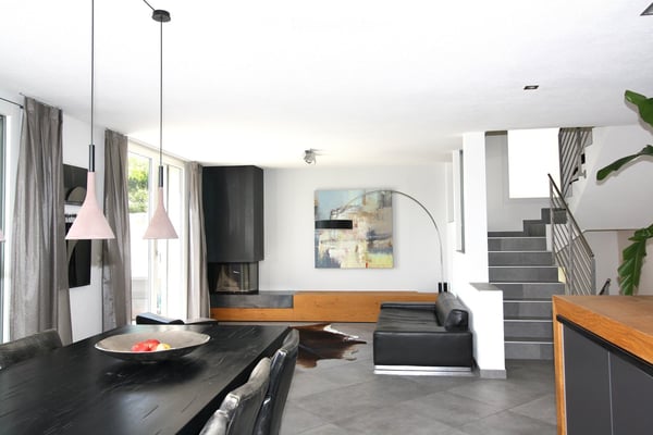 Familienparadies: 7,5 Zimmer-Einfamilienhaus mit beheiztem Pool, Garten und Photovoltaik 7