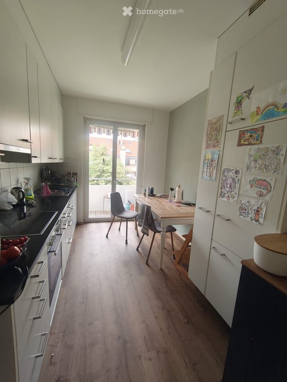Helle 1-Zimmer-Altbauwohnung mit Balkon 1