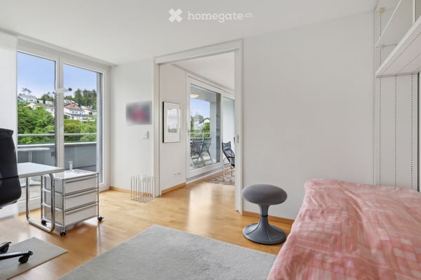 helle 3 1/2 Zimmer Attikawohnung mit hohem Wohnkomfort in Pfaffhausen 6