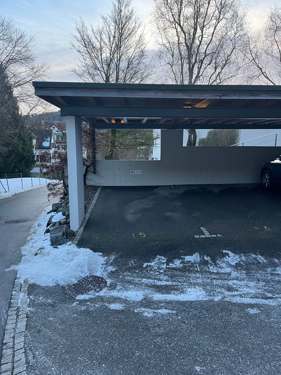 Parkplatz in Adliswil