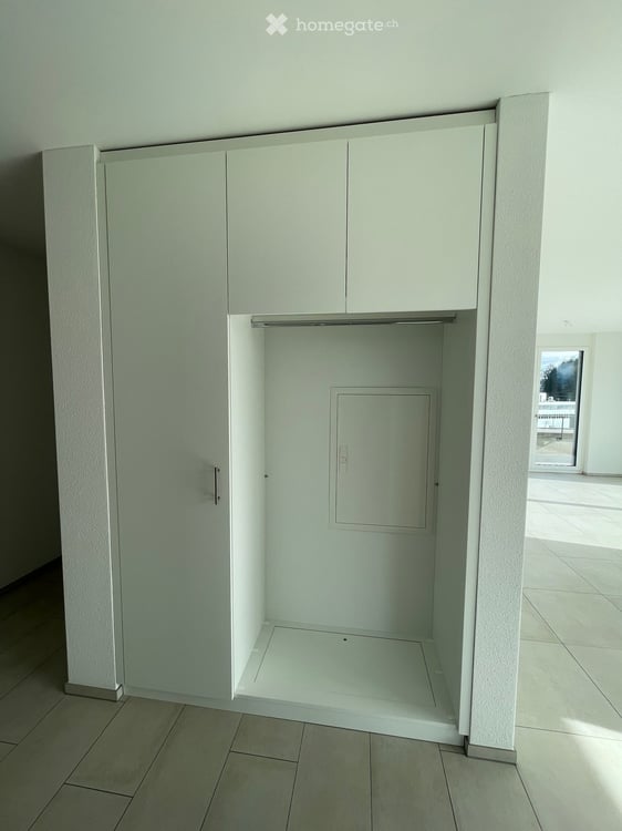 EXKLUSIVE 3.5-ZIMMER-ATTIKA-WOHNUNG MIT 360° PANORAMASICHT UND GROSSZÜGIGER SONNENTERRASSE 24