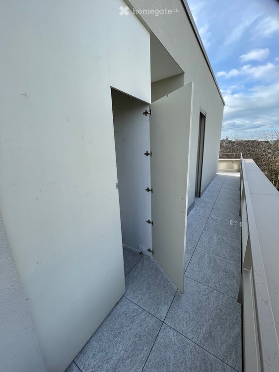EXKLUSIVE 3.5-ZIMMER-ATTIKA-WOHNUNG MIT 360° PANORAMASICHT UND GROSSZÜGIGER SONNENTERRASSE 6