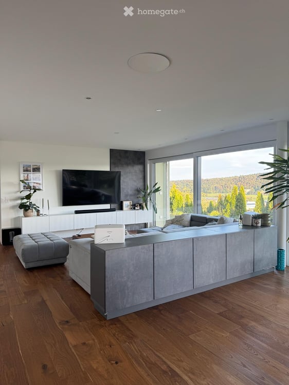 Exklusive 4.5-Zimmer-Terrassenwohnung mit Weitblick & Doppelgarage inklusive 2