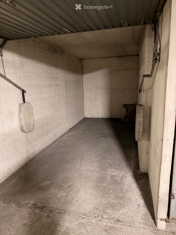 Underground parking in Genève / Parking souterrain à Genève 4