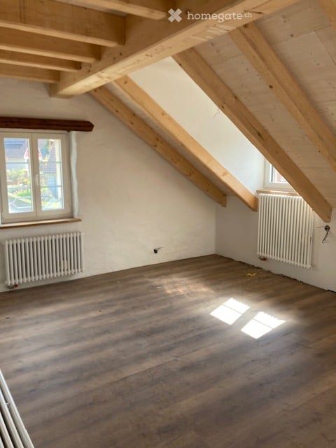 Moderne 4.5-Zimmer-Dachwohnung in Büsserach mit Balkon und schöner Aussicht 8