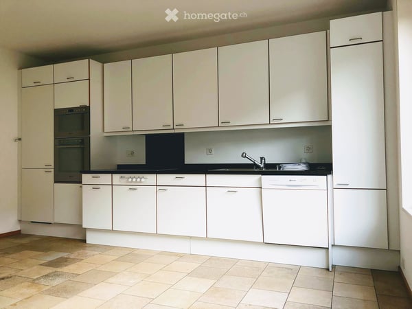 Grosszügige 2.5-Zimmer-Wohnung im Erdgeschoss mit Garten und Aussicht in Oberwil BL 3