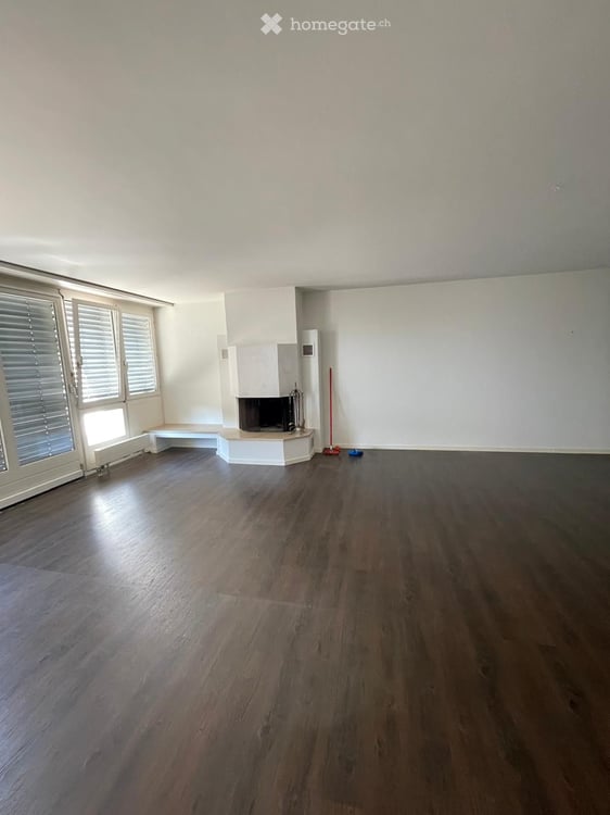 Charmante 3.5-Zimmer-Wohnung mit Terrasse und schöner Aussicht in Jona 4
