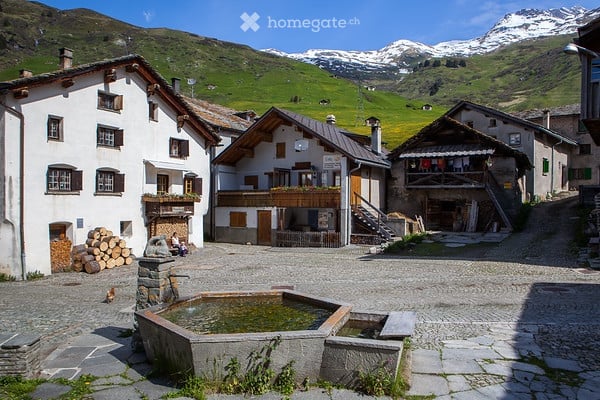 Charmantes 4.5-Zimmer-Reiheneinfamilienhaus in Hinterrhein GR –