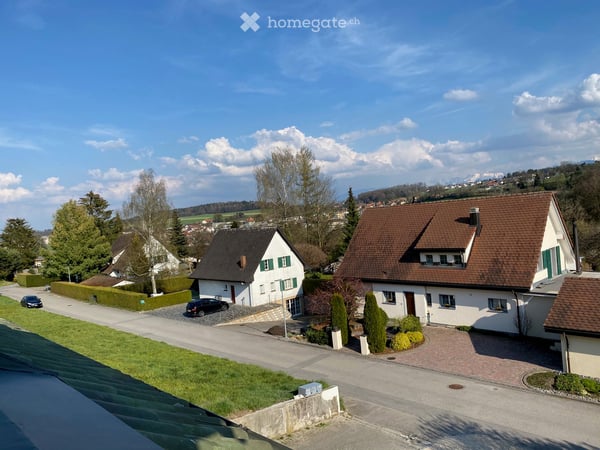 Grand appartement 2.5 pièces rénové avec terrasse dans quartier tranquille 19