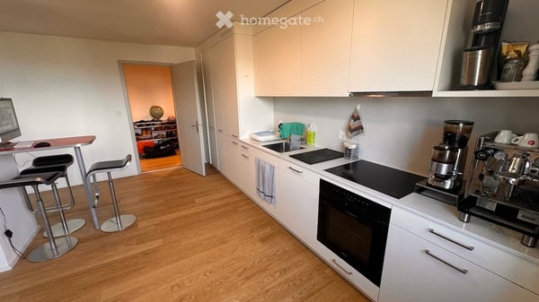 Voll mittendrin: Grosszügige 5.5-Zimmer-Wohnung – ideal für WG 4