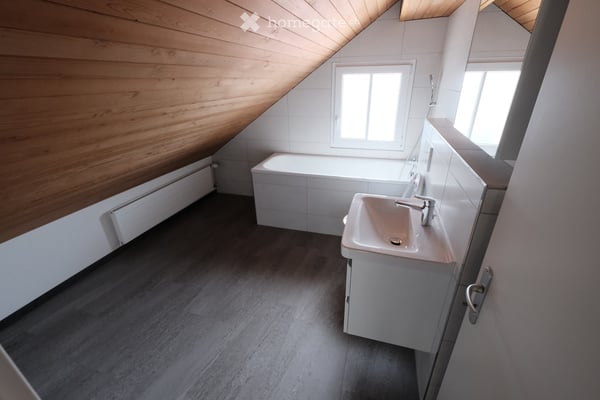 5-Zimmer Doppeleinfamilienhaus mit Sitzplatz und Bergsicht – Ab sofort verfügbar 6