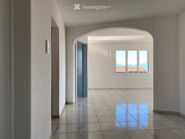 4 1/2-Zimmerwohnung (120 m²) mit Panorama-Fernsicht 2